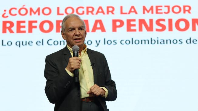 Ricardo Bonilla, ministro de Hacienda en su intervención en el Foro sobre pensiones de Anif.