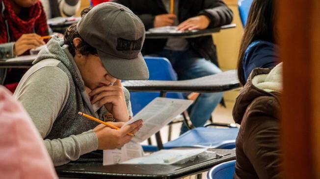 Se seleccionan los colegios clasificados en A+ (según el Icfes), con un índice total superior a 0,79, en los dos años inmediatamente anteriores al año de publicación de resultados.