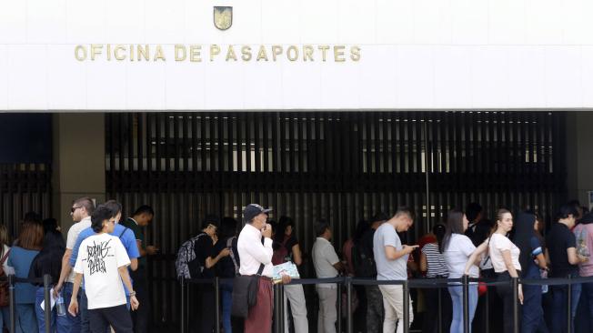 En la oficina de pasaportes Medellín, a diferencia de otras ciudades, no se presentan largas filas. Los asistentes acuden con cita previa.