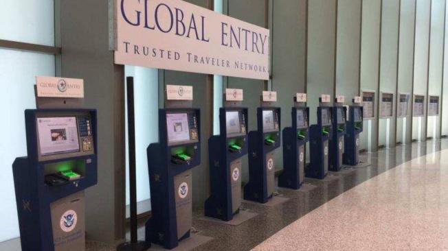 Los miembros de Global Entry pueden esperar tiempos de espera más cortos.