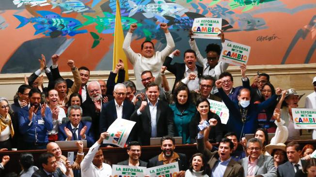 Bogotá 04 diciembre 2023.El gobierno celebra el pase en la Cámara de Representantes de la Reforma a la Salud