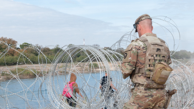 Las medidas antiinmigrantes forman parte de la Operación Lone Star del gobernador Greg Abbott.