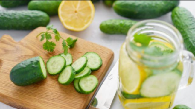 El pepino es un vegetal que contiene vitamina E que interviene en la estabilidad de las células sanguíneas.