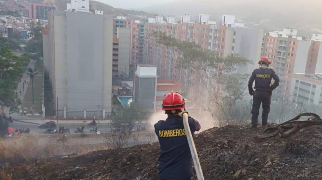 Incendios En Colombia En Vivo Emergencias En Santander Cundinamarca