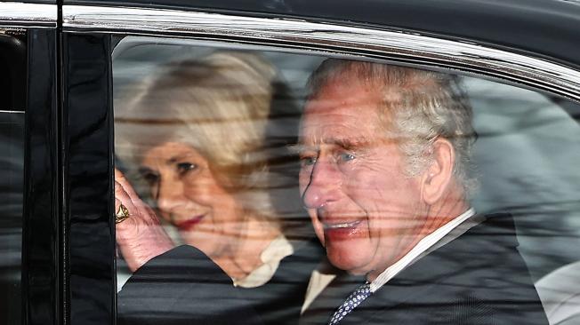 Carlos III aparece en público en Londres por primera vez desde el anuncio de su cáncer.