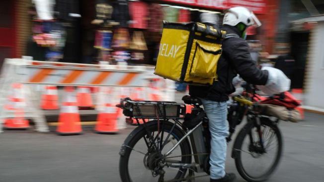 Ajché dice que recorre unos 120 km en Manhattan, casi la distancia de Nueva York a Filadelfia.