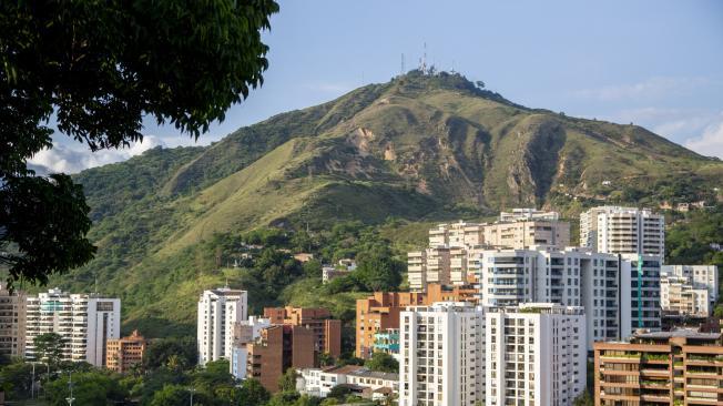En 2018, la ciudad de Cali fue declarada como Distrito Especial, deportivo, cultural, turístico, empresarial y de servicios de Colombia.