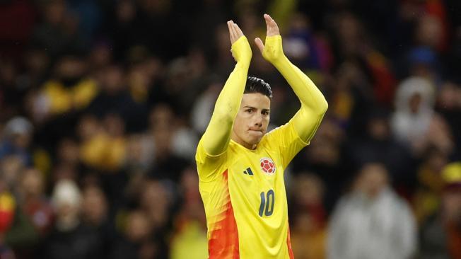 James Rodríguez, aplaudido contra Rumania.