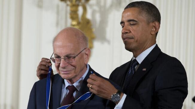 Daniel Kahneman el premio Nobel de Economía de 2002 falleció a sus 92 años