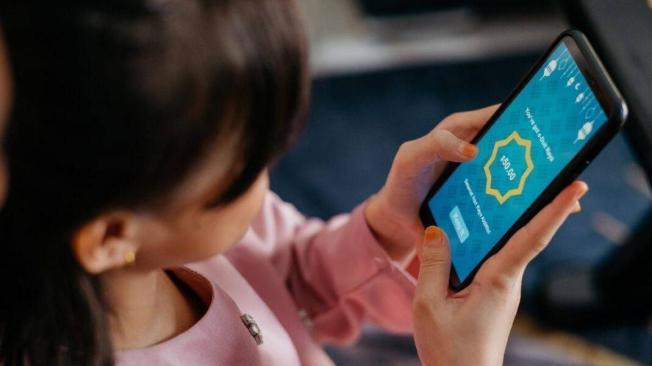 En promedio, los niños, niñas y adolescentes utilizan internet 2,2 horas al día.