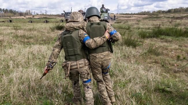 Ucrania ha perdido 31.000 soldados desde el inicio de la guerra y varios de los que están en la línea del frente superan los 40 años.