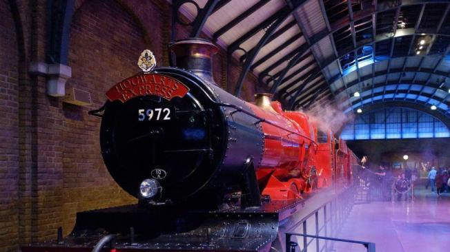 Famosos ferrocarriles como el Hogwarts Express deben su nacimiento al inventor británico Trevithick.