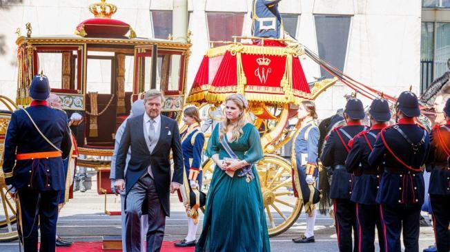 La familia real de Países Bajos, en particular la princesa Amalia, ha estado bajo amenazas de  la organización de Karim Bouyakhrichan.