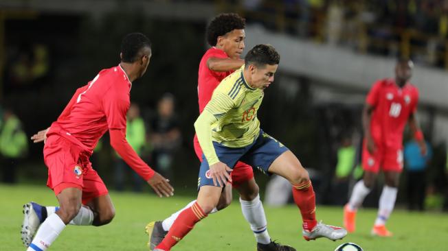 Colombia vs. Panamá en 2019. En acción, James Rodríguez.