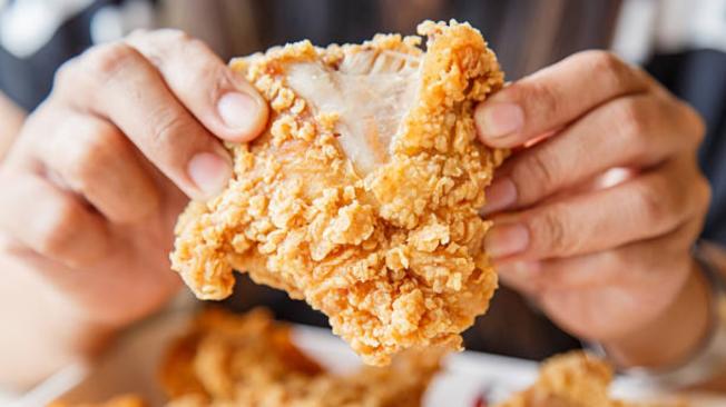 Las alitas de pollo son de las comidas más pedidas en los restaurantes de Estados Unidos