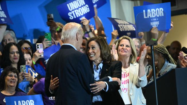 Kamala Harris y Joe Biden en un acto de campaña en Pensilvania.