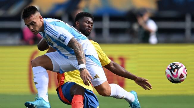 Colombia vs. Argentina en partido por eliminatorias.