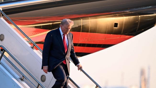 Donald Trump llegando a Filadelfia para el debate de este martes.