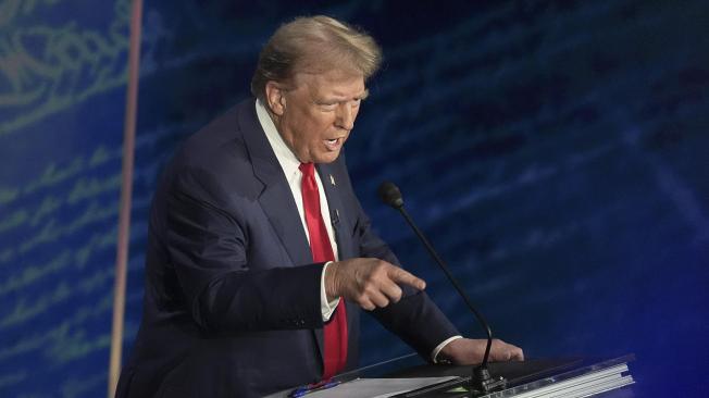 Donald Trump en el debate en Filadelfia.