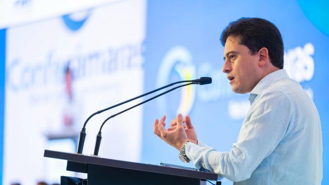 Luis Carlos Reyes, ministro de Comercio, en el congreso de Confecámaras.