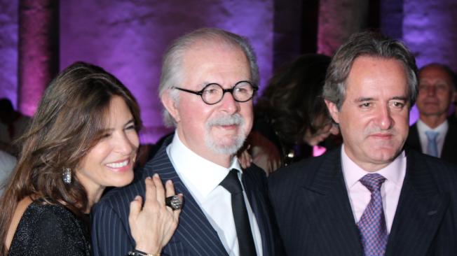 El maestro Fernando Botero (centro) con dos de sus hijos, Lina y Fernando.