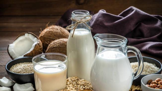 La leche de alpiste se diferencia de otras por su alto contenido de fibra, proteínas, aminoácidos y antioxidantes.