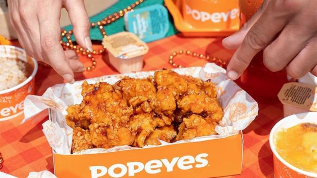 Popeyes celebra el "Mes Nacional del Pollo" con una oferta especial.