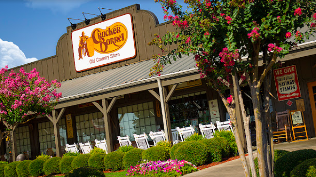 Cracker Barrel en Sterling, Virginia decepcionó al visitante.