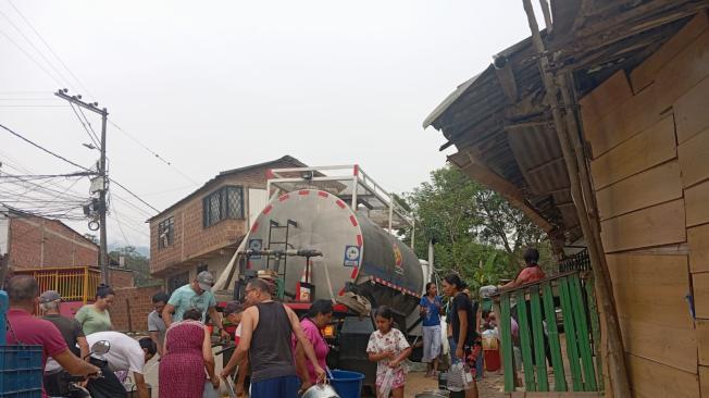 Emergencia por agua en la ladera de Cali.