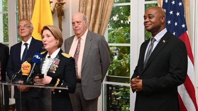 La general Laura Richardson junto a Daniel García-Peña, Luis Gilberto Murillo e Iván Velásquez.