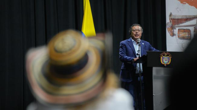 El presidente Gustavo Petro en la conferencia que dio en Chicago.