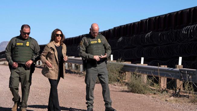 Kamala Harris visita la frontera con México.