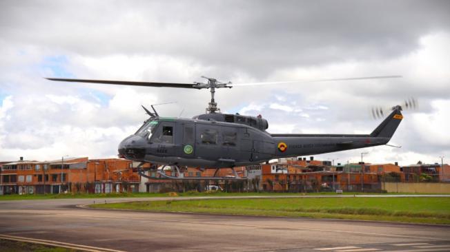 Helicóptero Huey de la Fuerza Aérea de Colombia.