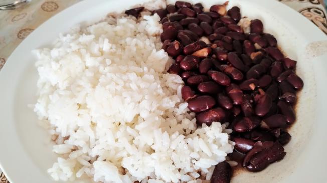 Arroz con frijoles muy nutritivos.