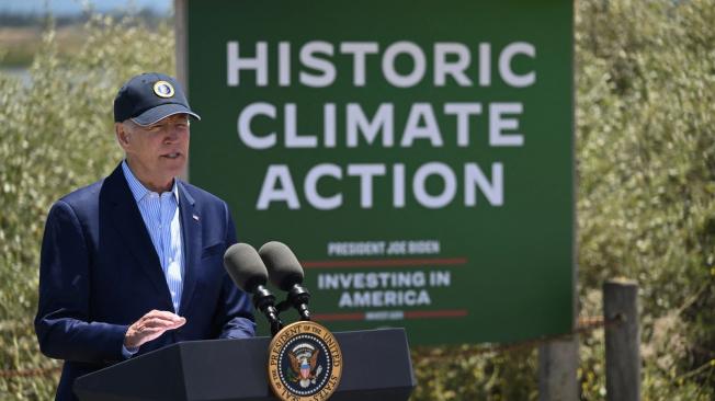 EE. UU. firmó el 4 de junio de 1994 el CDB, pero no fue ratificado. Gobiernos demócratas posteriores han hablado sobre proteger el ambiente. En la foto, el presidente Biden en California.