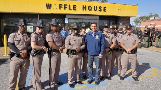 Ron DeSantis en Waffle House Sarasota