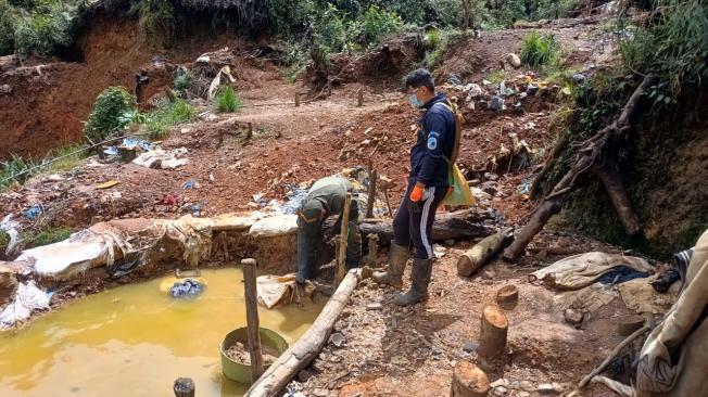 Operativo contra la minería en Farallones.