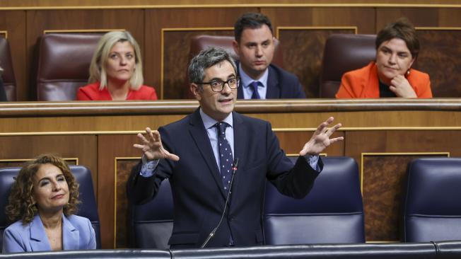 MADRID, 09/10/2024.- El ministro de la Presidencia, Justicia y Relaciones con las Cortes, Félix Bolaños, interviene en la sesión de control al Gobierno del pleno del Congreso, este miércoles en Madrid. EFE/ Kiko Huesca