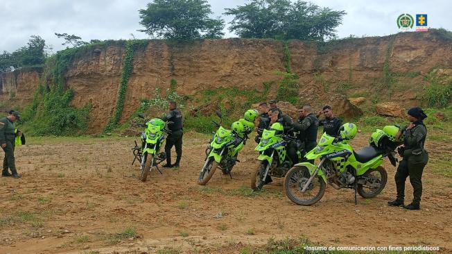 Policía Nacional prestó ayuda en el proceso.