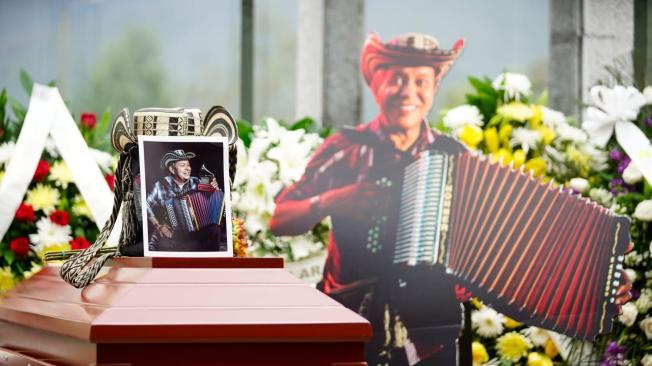 Carlos Vives en el funeral de Egidio Cuadrado