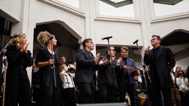 Carlos Vives en el funeral de Egidio Cuadrado