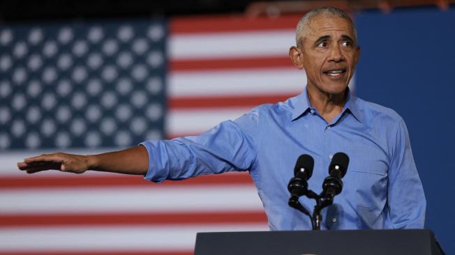 Barack Obama en un acto de campaña de la vicepresidenta Kamala Harris.