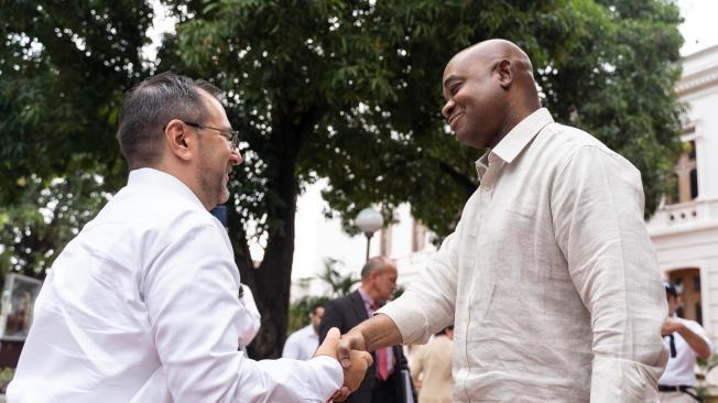 Yvan Gil y Luis Gilberto Murillo, cancilleres de Venezuela y Colombia, en Cúcuta.