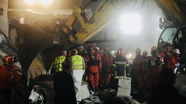 Aumentan a 14 los muertos en Serbia por el derrumbe del voladizo de una estación de trenes