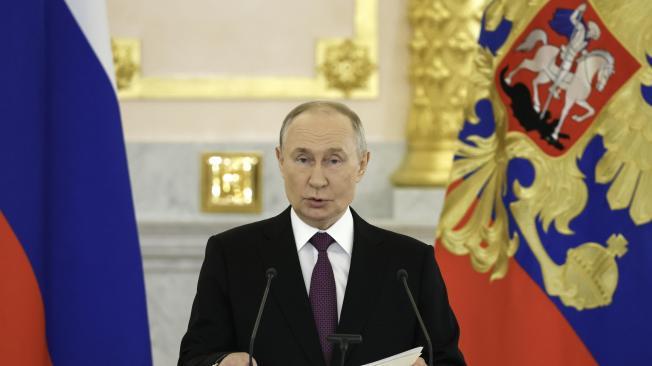 El presidente ruso Vladimir Putin habla durante una ceremonia de presentación de credenciales por parte de los embajadores en Moscú, Rusia, el 05 de noviembre de 2024.