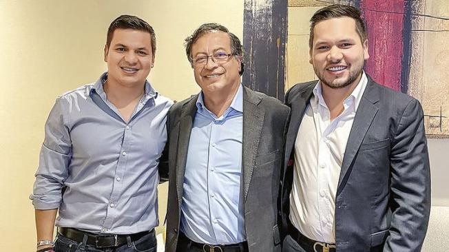 Gabriel Calle; el presidente Gustavo Petro; y Andrés Calle, representante a la Cámara.