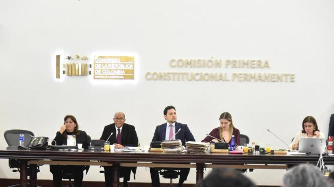 Debate de la reforma a la justicia en la Comisión Primera del Senado.