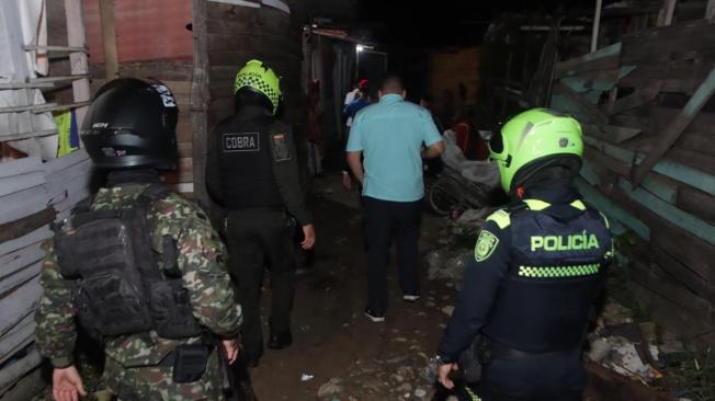 Soldados y policías participaron en requisas en barrios del sur de Barranquilla.