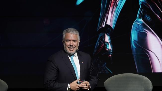  IA ¿ ángel o demonio? Liderado por el ex presidente Iván Duque donde se habla sobre los desafíos de la inteligencia artificial . Bogotá 19 de noviembre del 2024. Foto MAURICIO MORENO CEET EL TIEMPO @mauriciomorenofoto