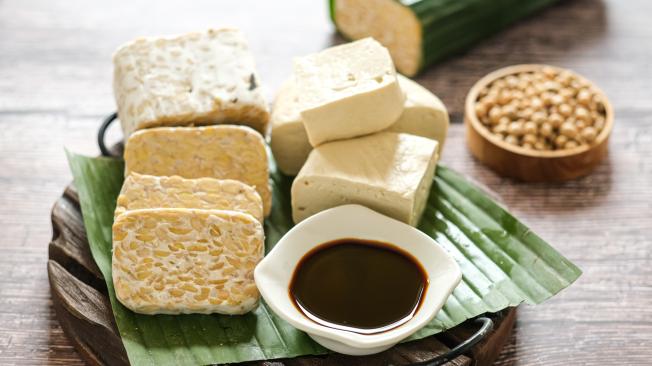 El tempeh es rico en proteínas.